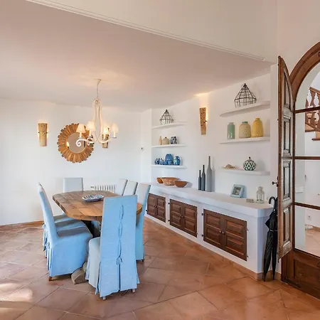 Elegant Witj Heated Pool, Villa Pollença