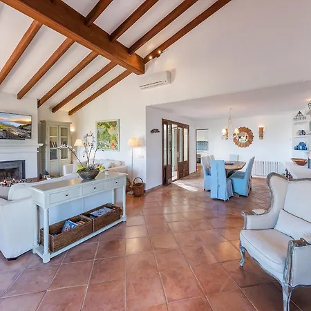 Elegant Witj Heated Pool,