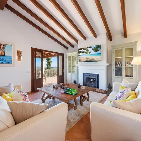 Villa Elegant Witj Heated Pool, Pollença