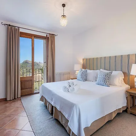 Elegant Witj Heated Pool, Villa
